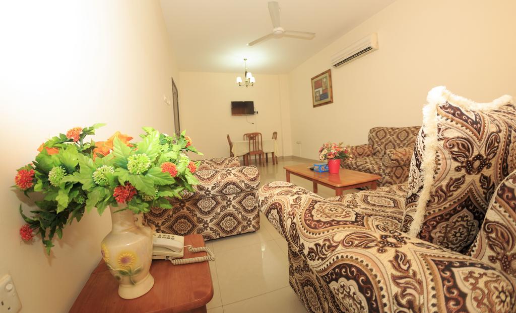 Dar Al Deyafa Hotel Apartment Maszkat Kültér fotó